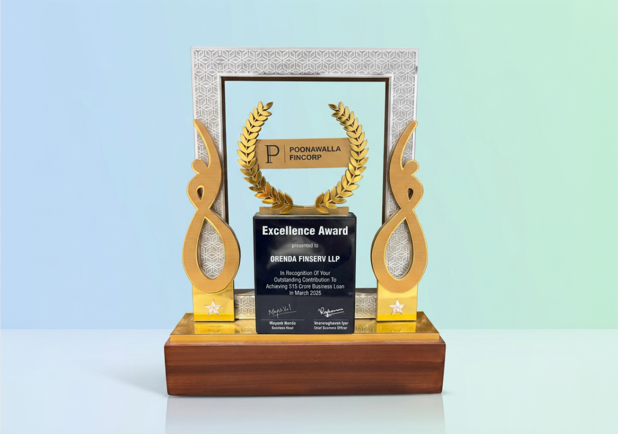 Excellence Award from Poonawalla Fincorp for achieving ₹515 Crore in business loans (March 2025).